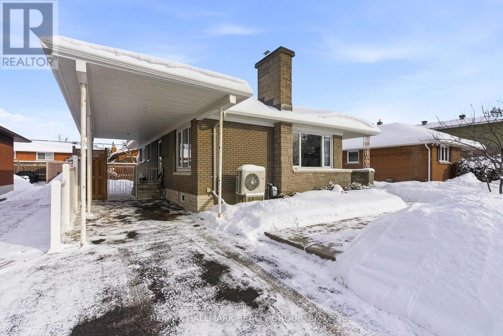 907 Innswood Drive, Ottawa, ON - Outdoor