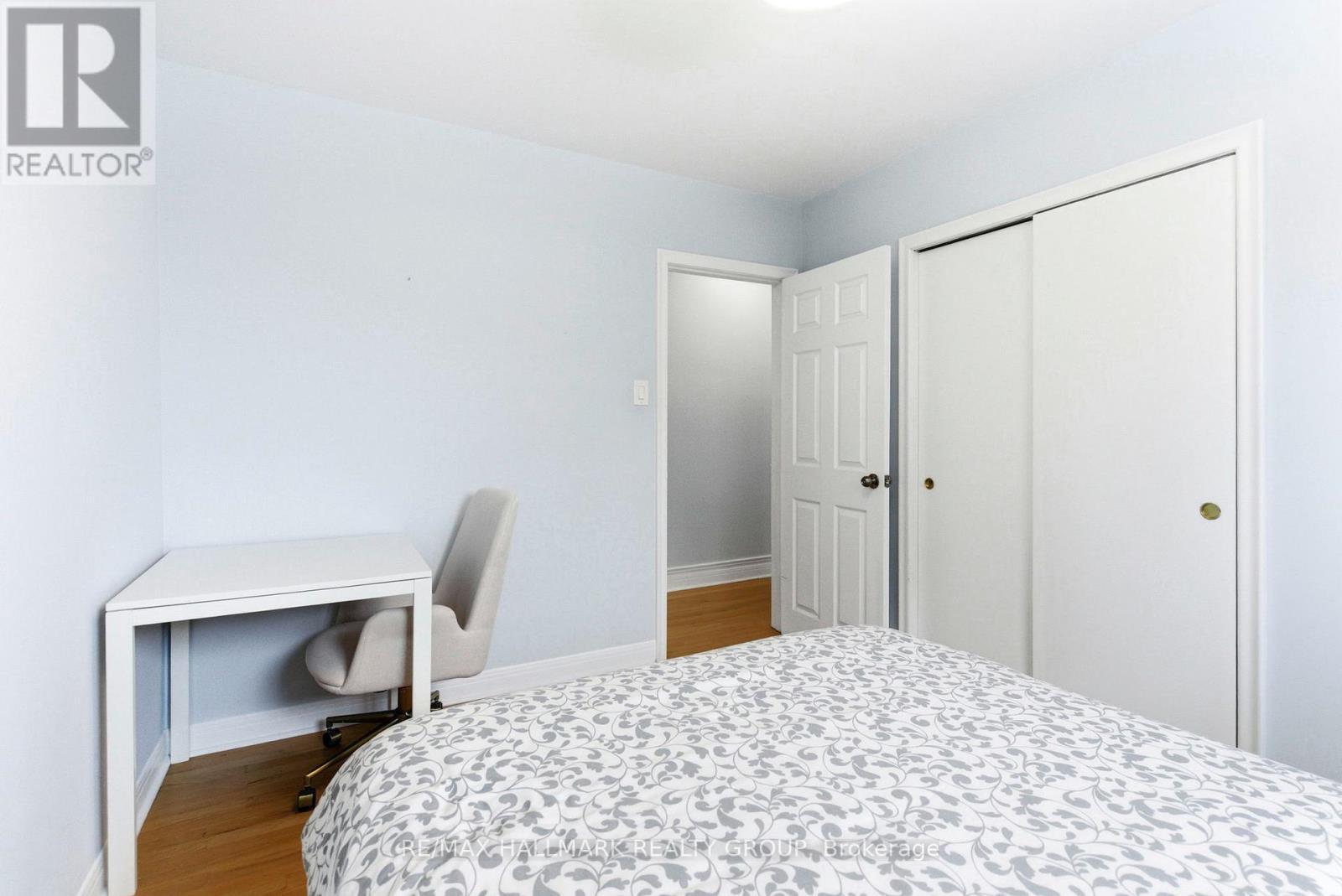 907 Innswood Drive, Ottawa, ON - Indoor Photo Showing Bedroom