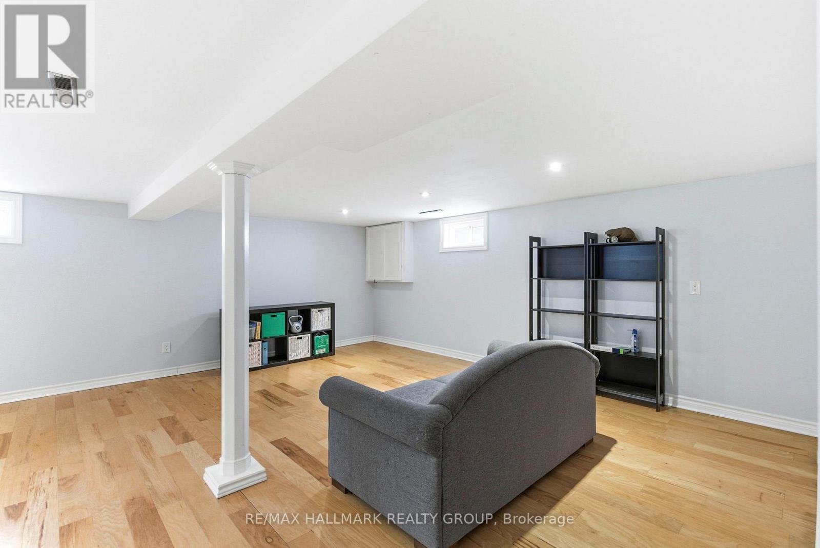 907 Innswood Drive, Ottawa, ON - Indoor