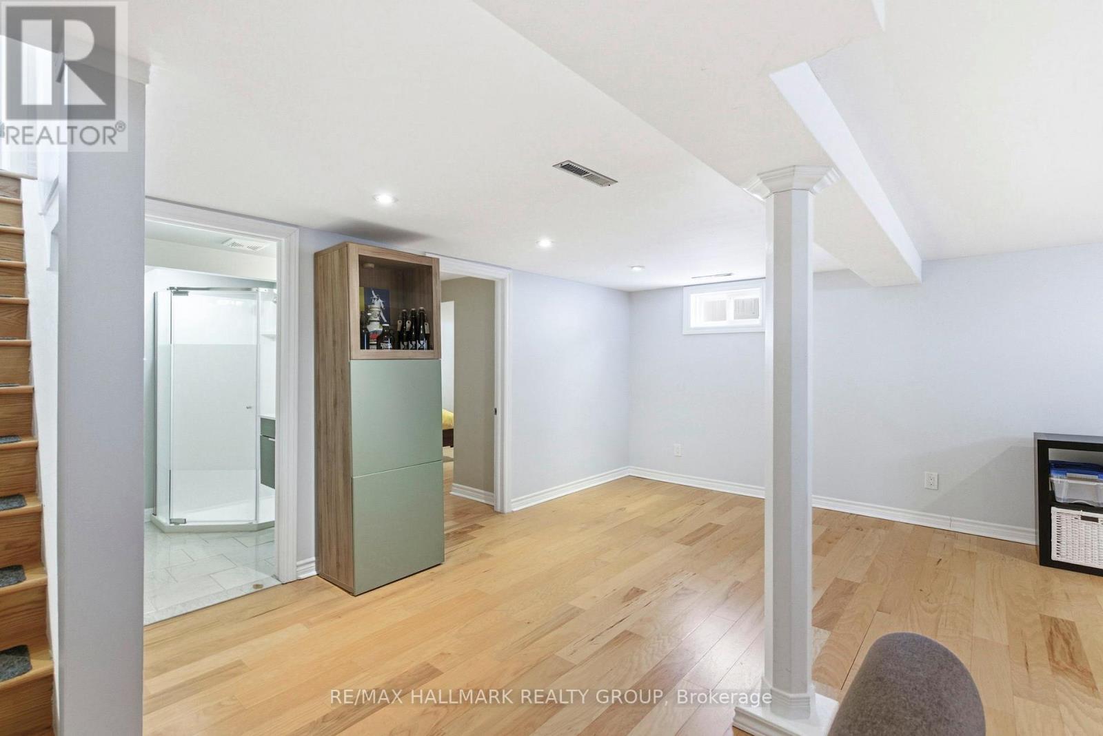 907 Innswood Drive, Ottawa, ON - Indoor