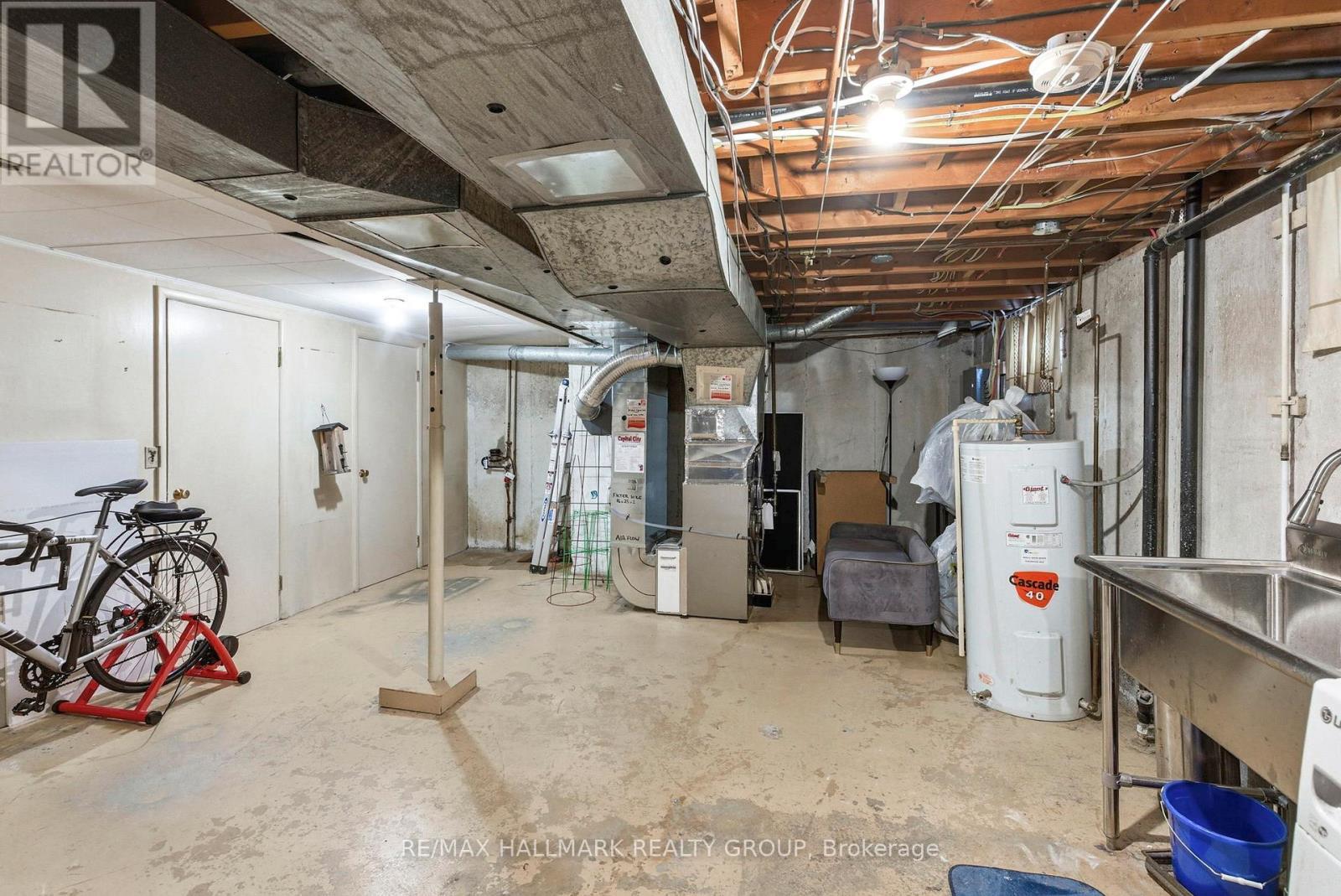 907 Innswood Drive, Ottawa, ON - Indoor Photo Showing Basement