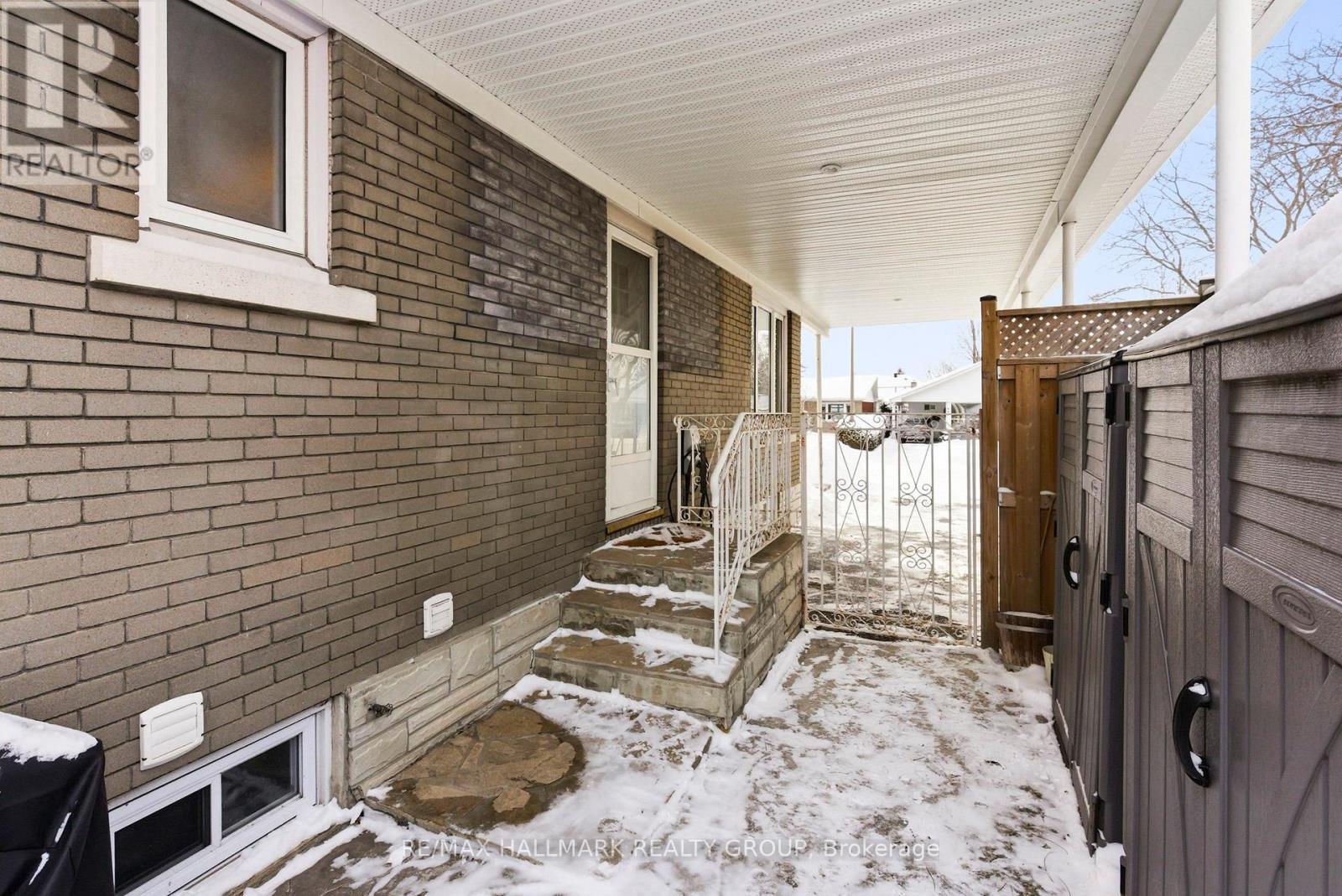 907 Innswood Drive, Ottawa, ON - Outdoor With Exterior