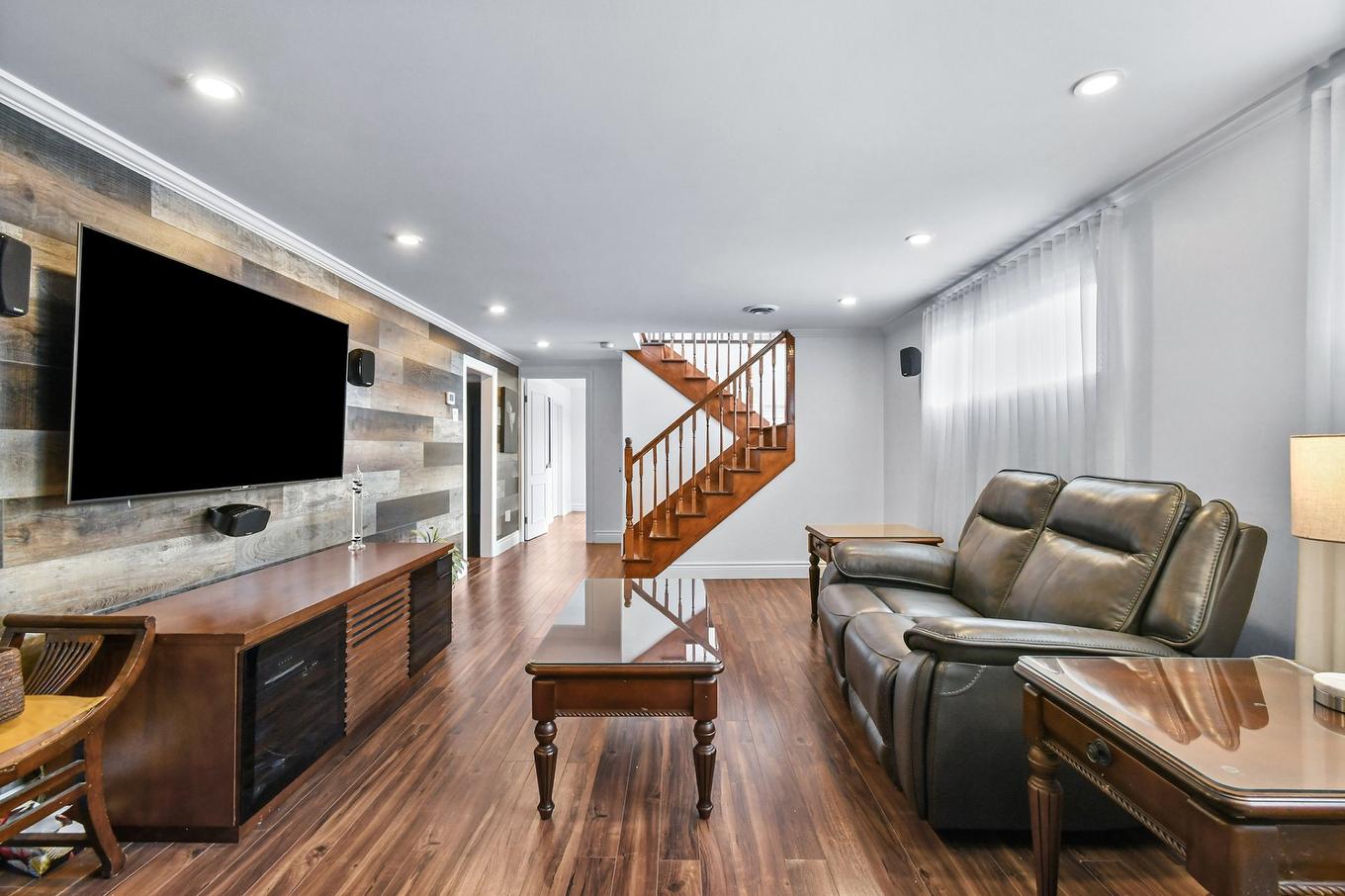 Salle familiale - 4795 Rue De Rocbert, Terrebonne (Terrebonne), QC - Indoor