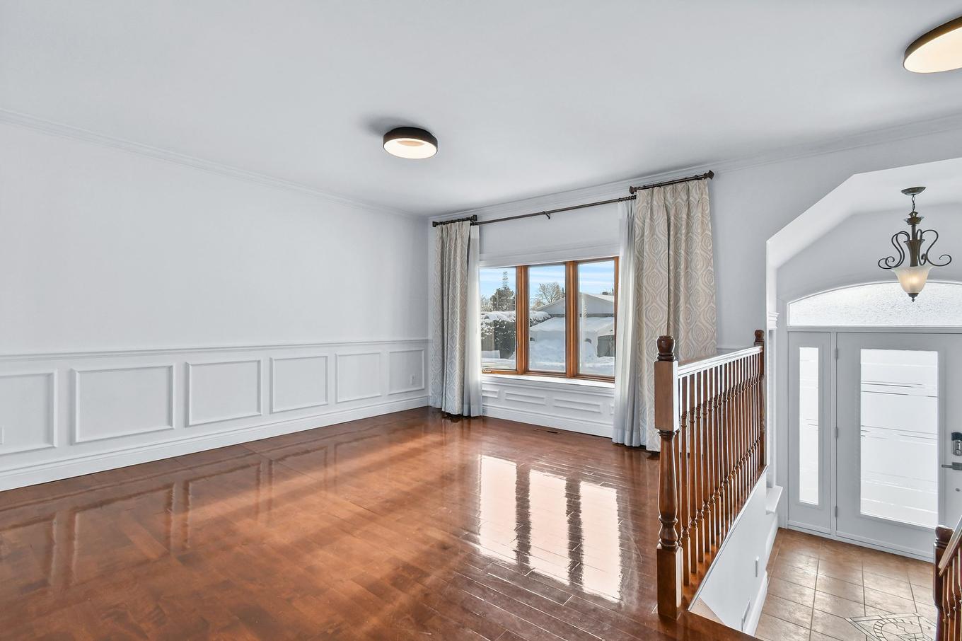 Salon - 4795 Rue De Rocbert, Terrebonne (Terrebonne), QC - Indoor Photo Showing Other Room