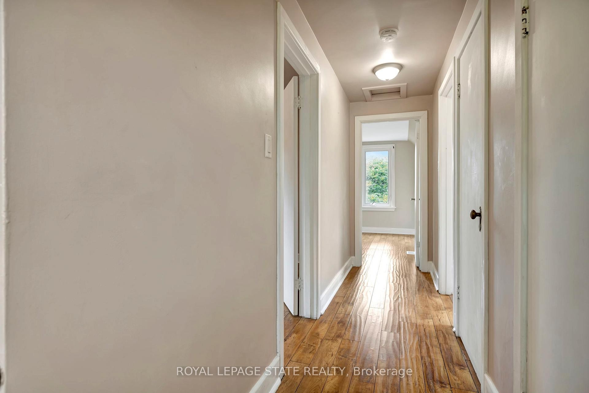 121 King Street E, Hamilton, ON - Indoor Photo Showing Other Room