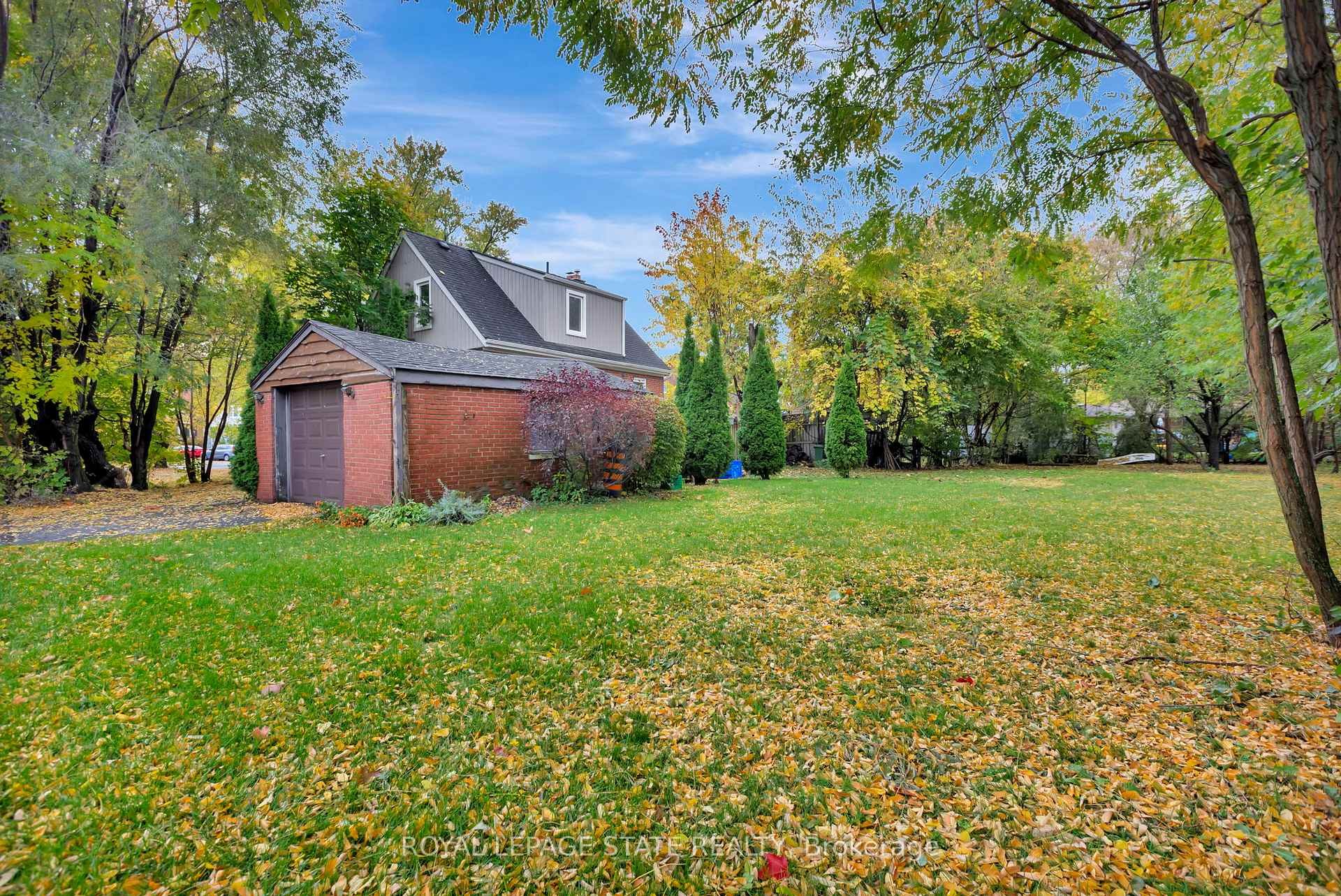 121 King Street E, Hamilton, ON - Outdoor