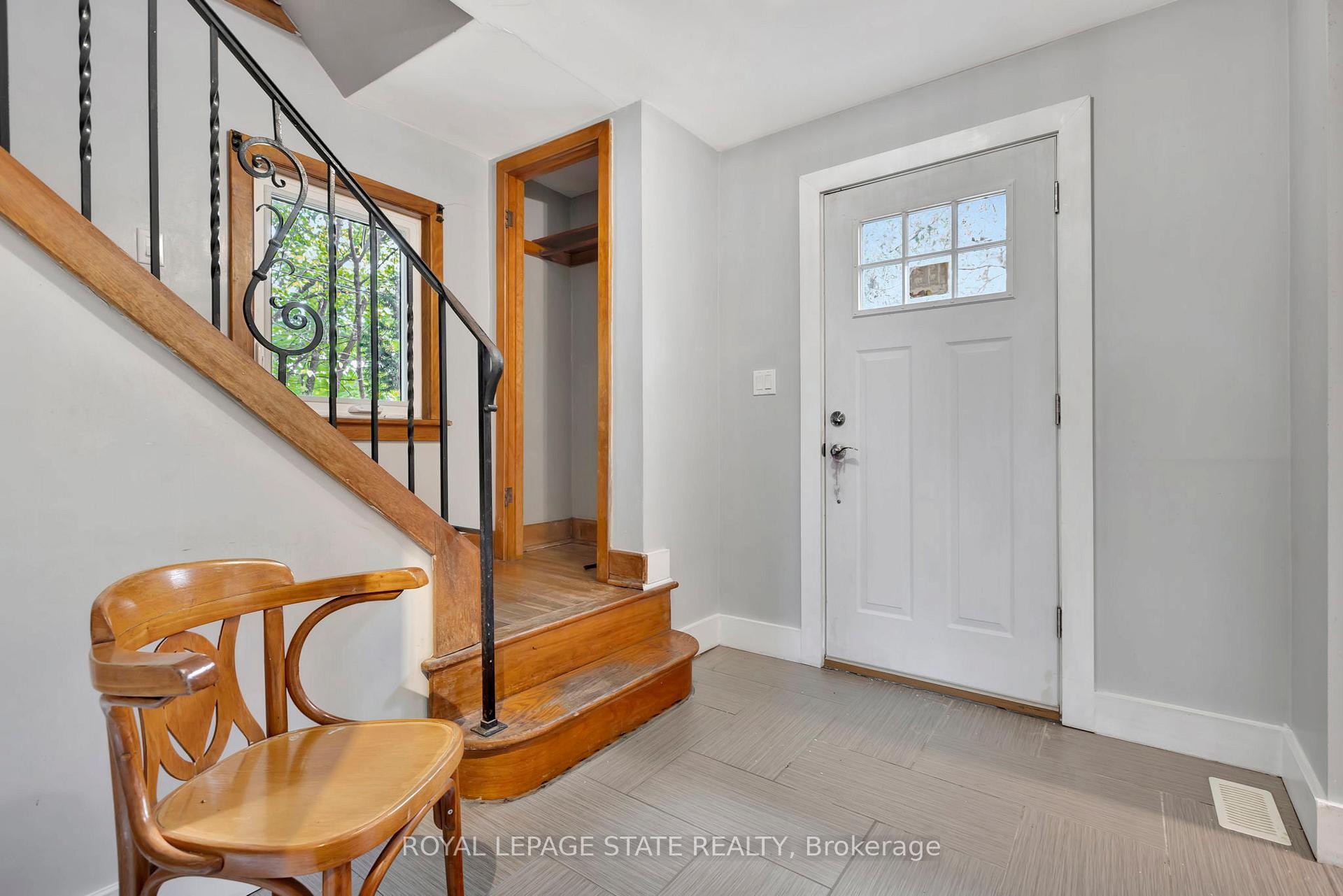 121 King Street E, Hamilton, ON - Indoor Photo Showing Other Room