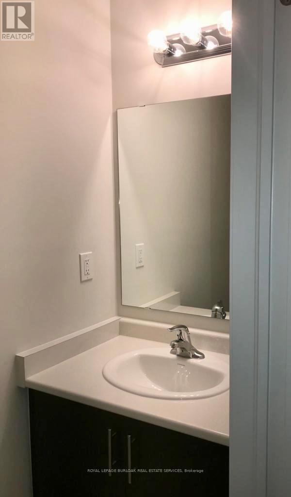 36 - 40 Zinfandel Drive, Hamilton, ON - Indoor Photo Showing Bathroom