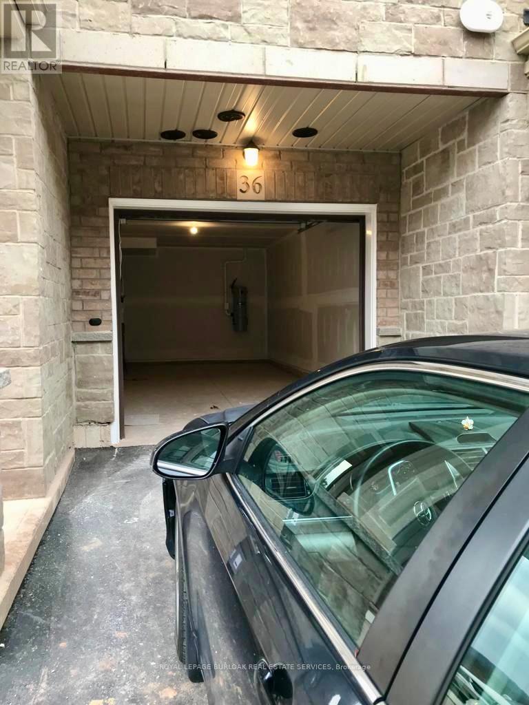 36 - 40 Zinfandel Drive, Hamilton, ON - With Exterior