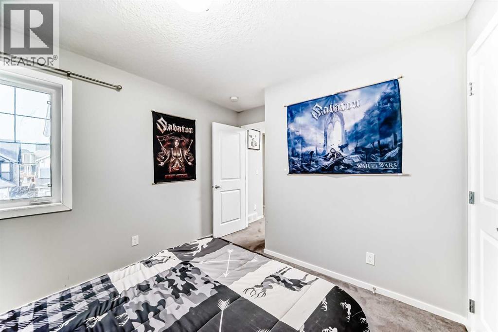 325 Sundown View, Cochrane, AB - Indoor