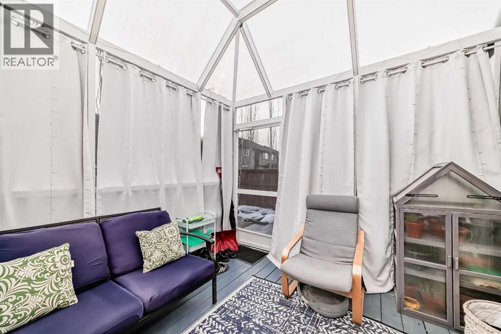 325 Sundown View, Cochrane, AB -