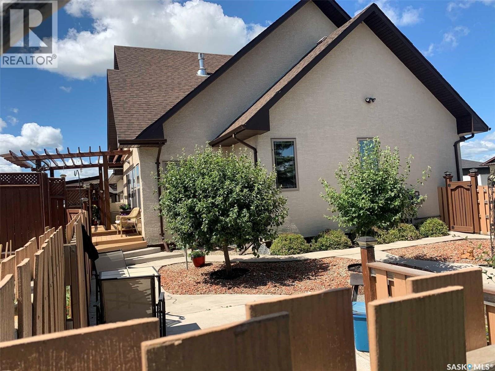 11 Robertson Road, Lanigan, SK - Outdoor With Exterior