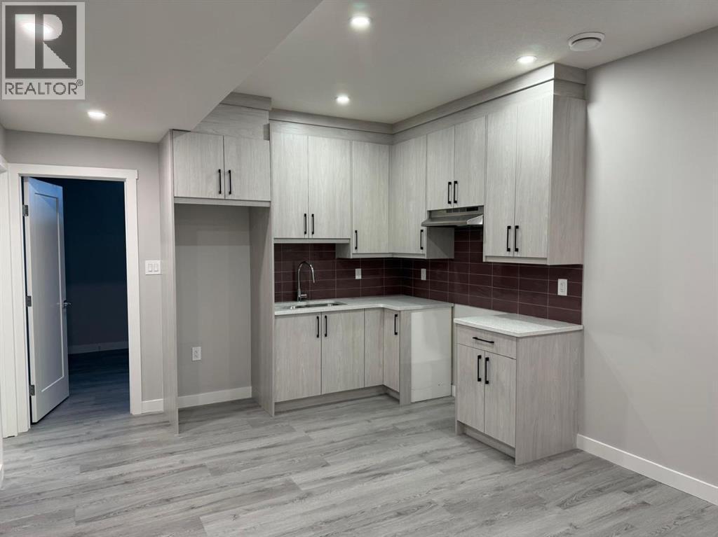 157 Dawson Wharf View, Chestermere, AB - Indoor Photo Showing Kitchen