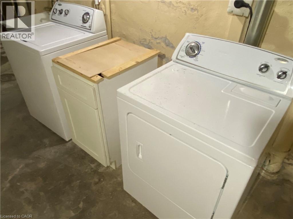 Laundry room - 77 Barton Street E Unit# 1, Hamilton, ON - Indoor Photo Showing Laundry Room