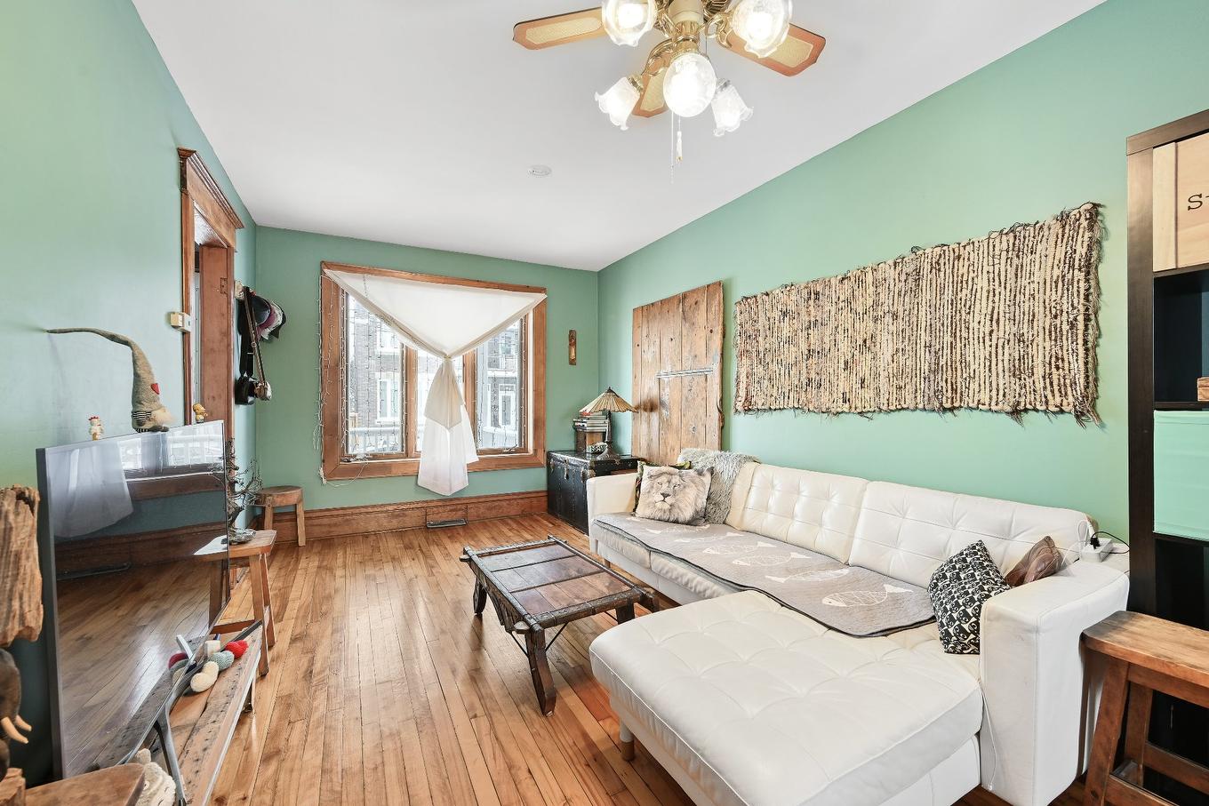 Salon - 190 Rue Notre-Dame, Saint-Jean-Sur-Richelieu, QC - Indoor Photo Showing Living Room