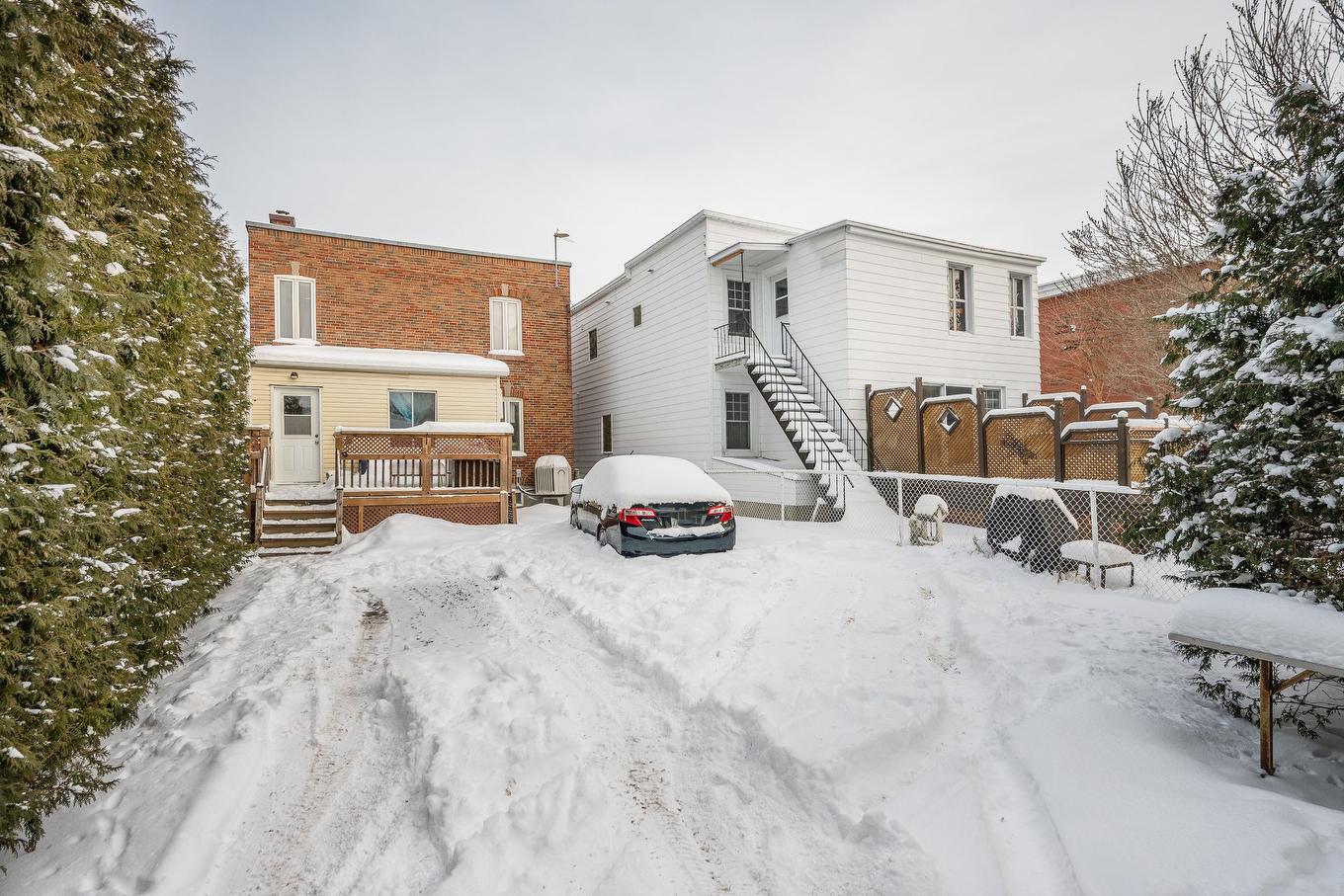 Cour - 190 Rue Notre-Dame, Saint-Jean-Sur-Richelieu, QC - Outdoor