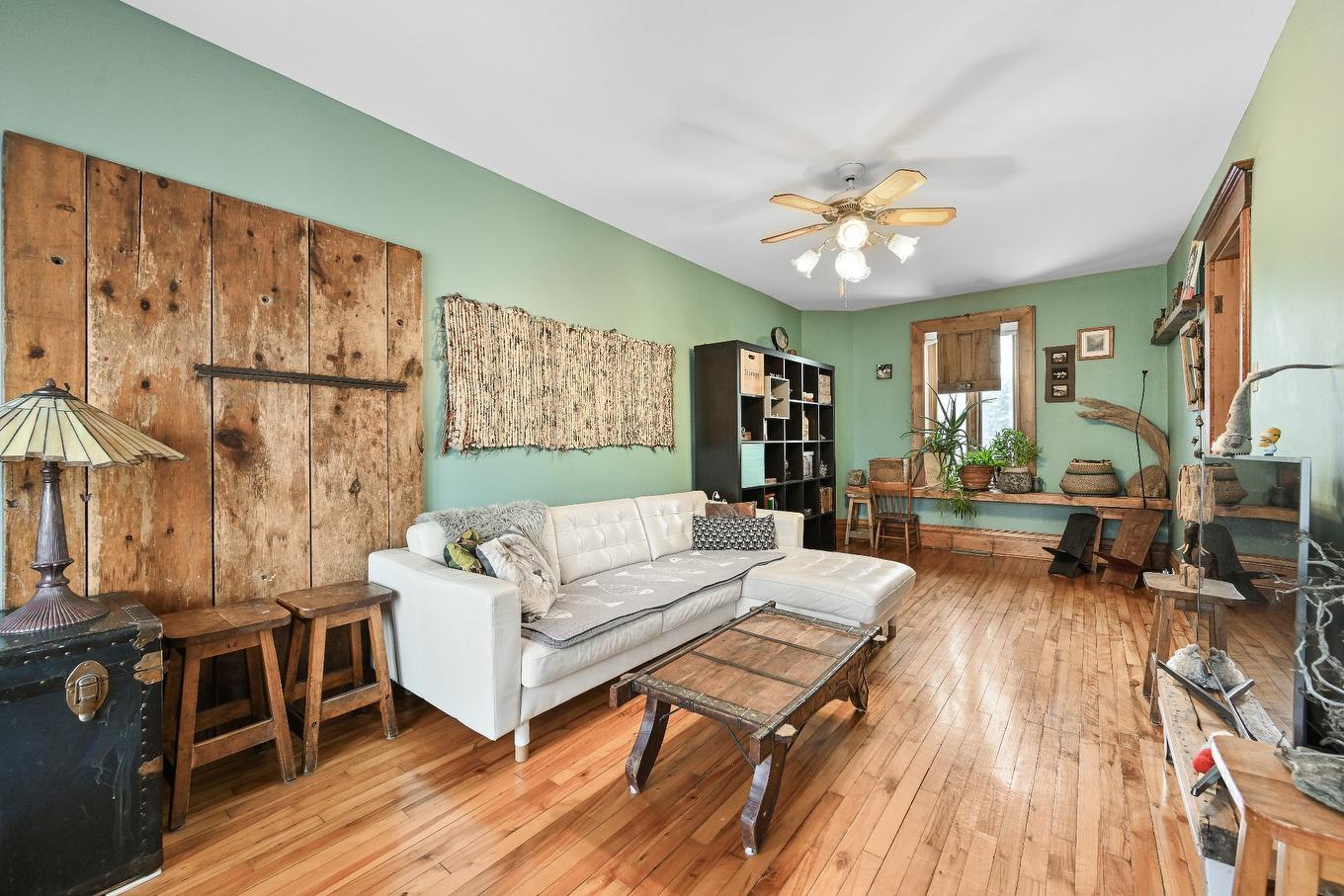Salon - 190 Rue Notre-Dame, Saint-Jean-Sur-Richelieu, QC - Indoor Photo Showing Living Room