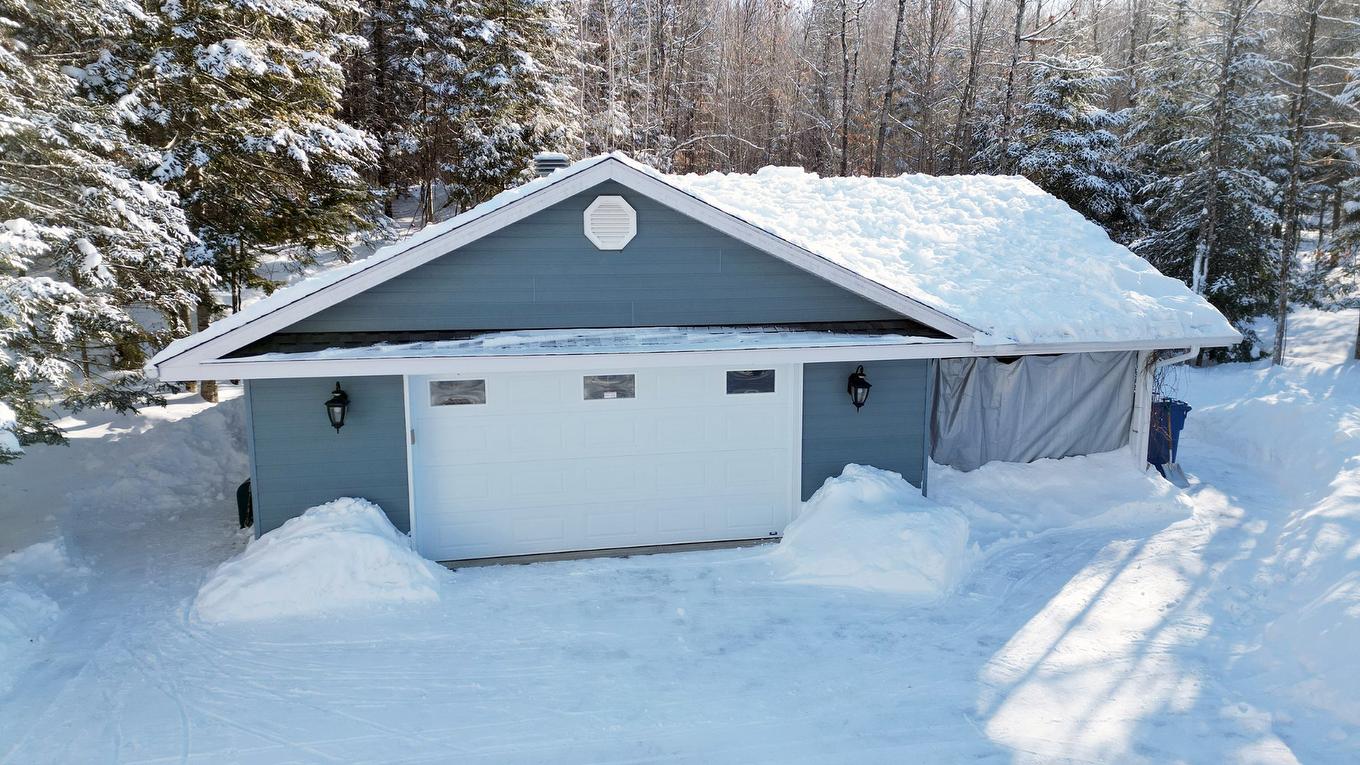 Aerial photo - 11 Rue Karine, Saint-Jean-De-Matha, QC - Outdoor