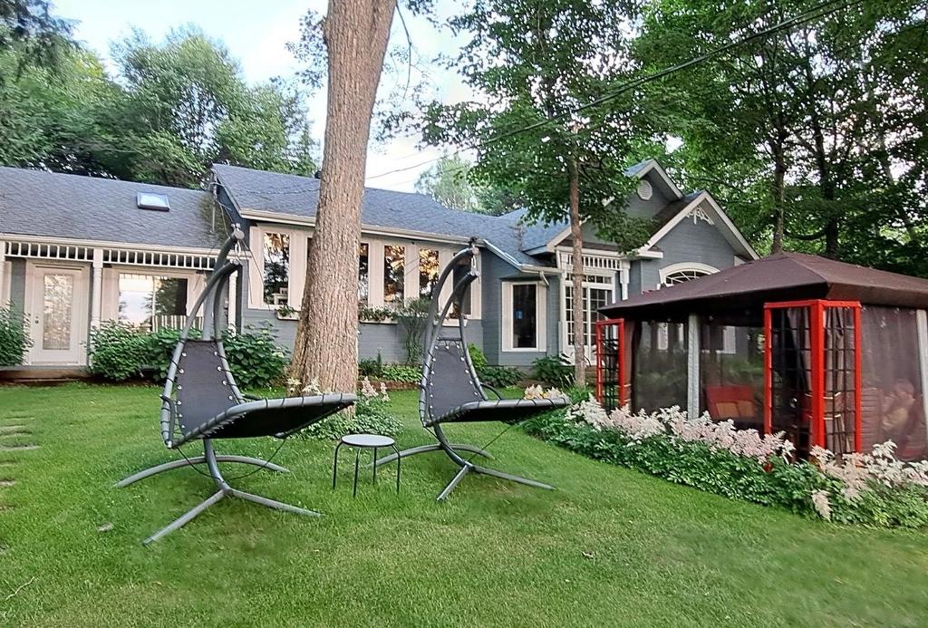 Backyard - 11 Rue Karine, Saint-Jean-De-Matha, QC - Outdoor