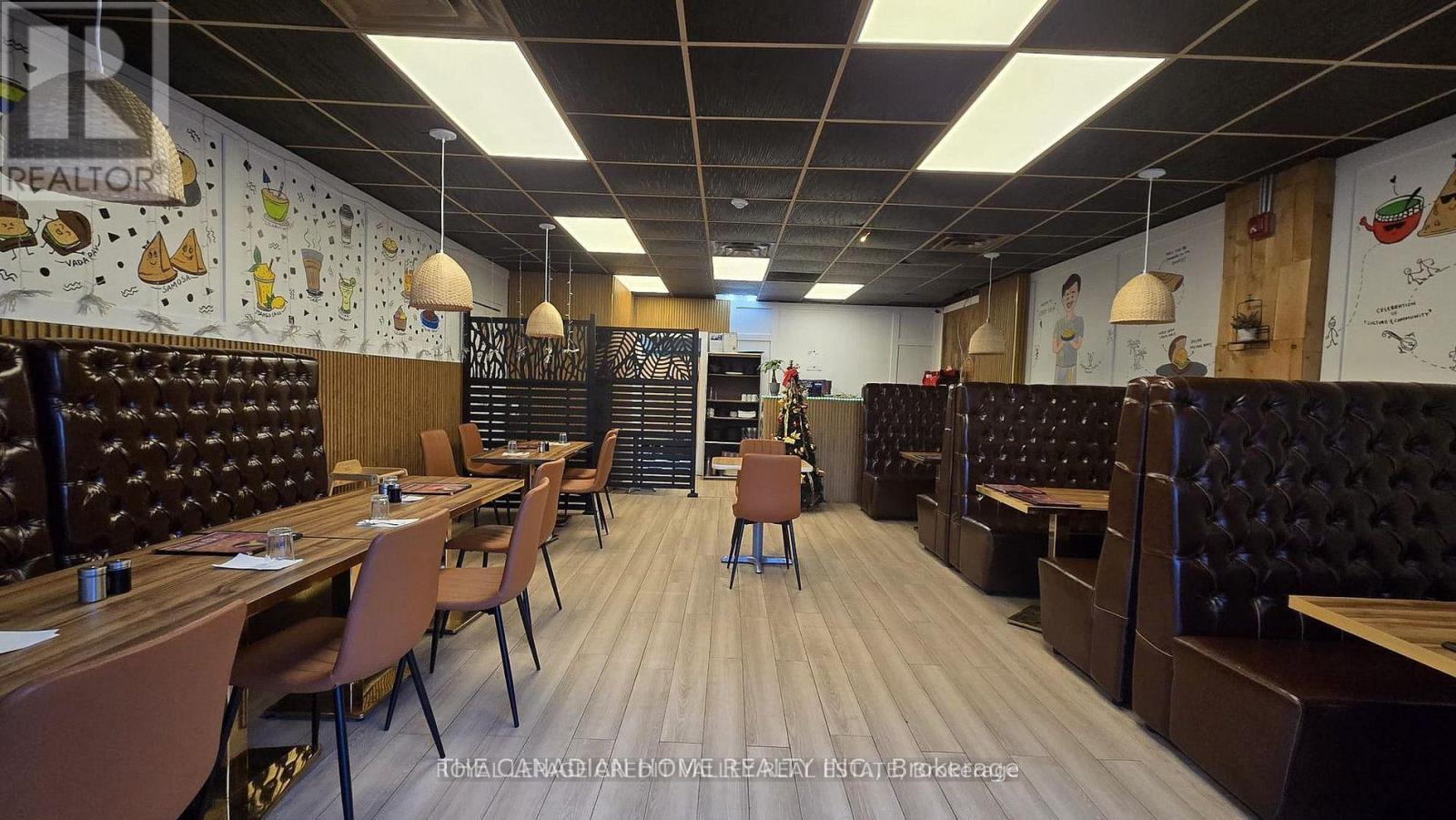 1443 Main Street E, Hamilton, ON