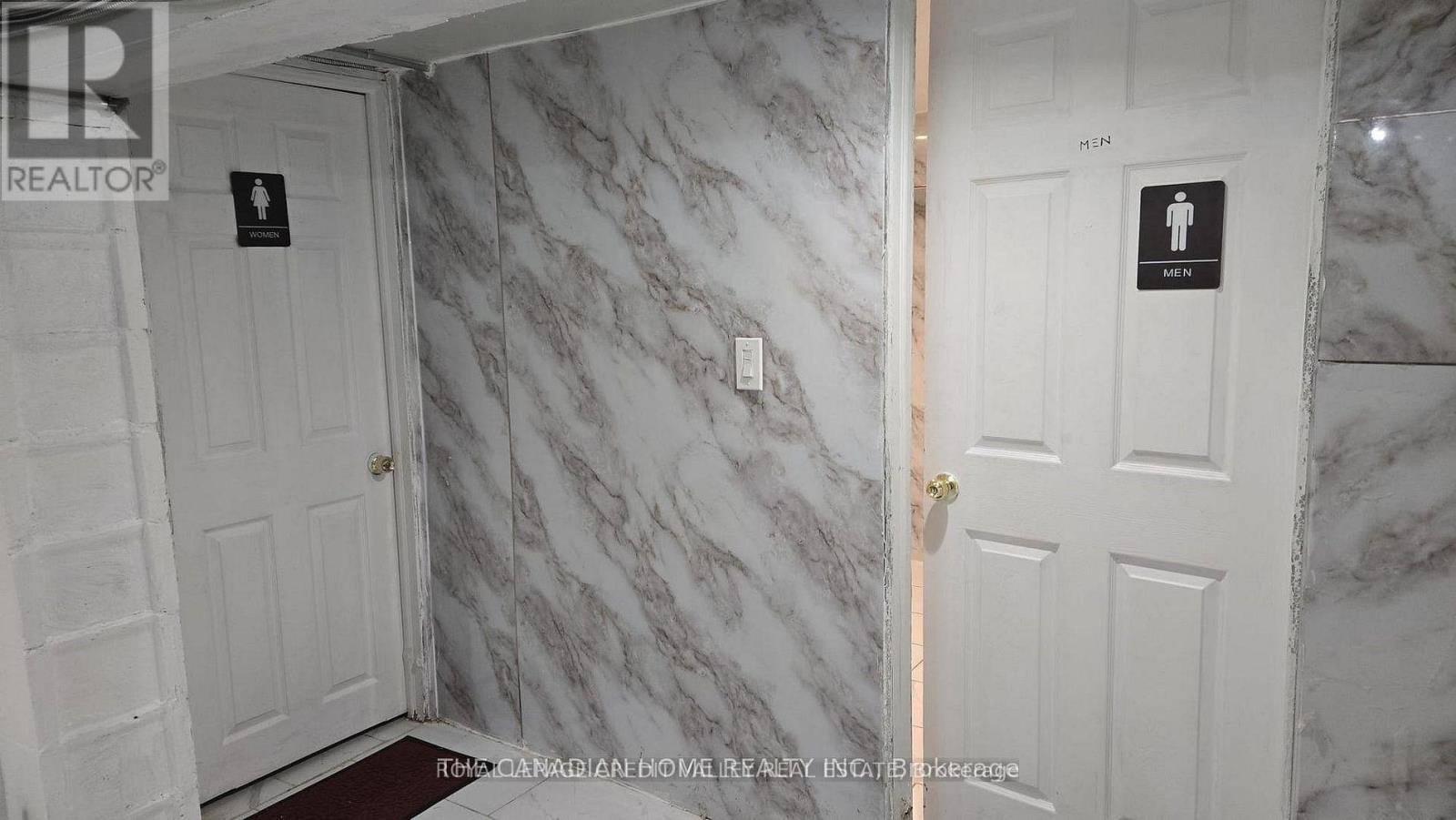 1443 Main Street E, Hamilton, ON