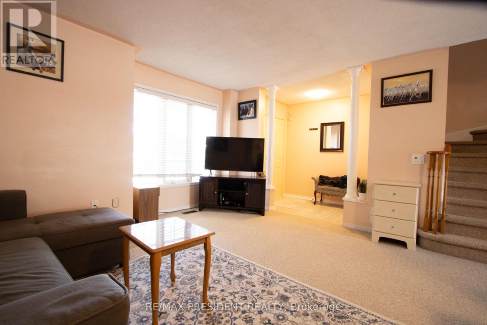 2957 Jackson Drive, Burlington, ON - Indoor Photo Showing Living Room