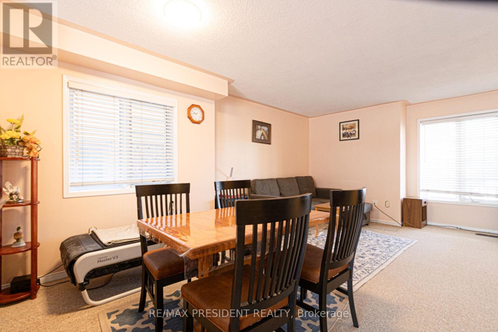 2957 Jackson Drive, Burlington, ON - Indoor Photo Showing Dining Room