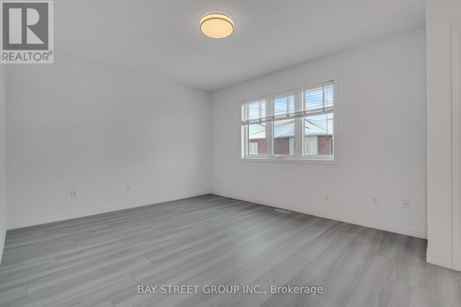 3196 Tim Dobbie Drive, Burlington, ON - Indoor Photo Showing Other Room