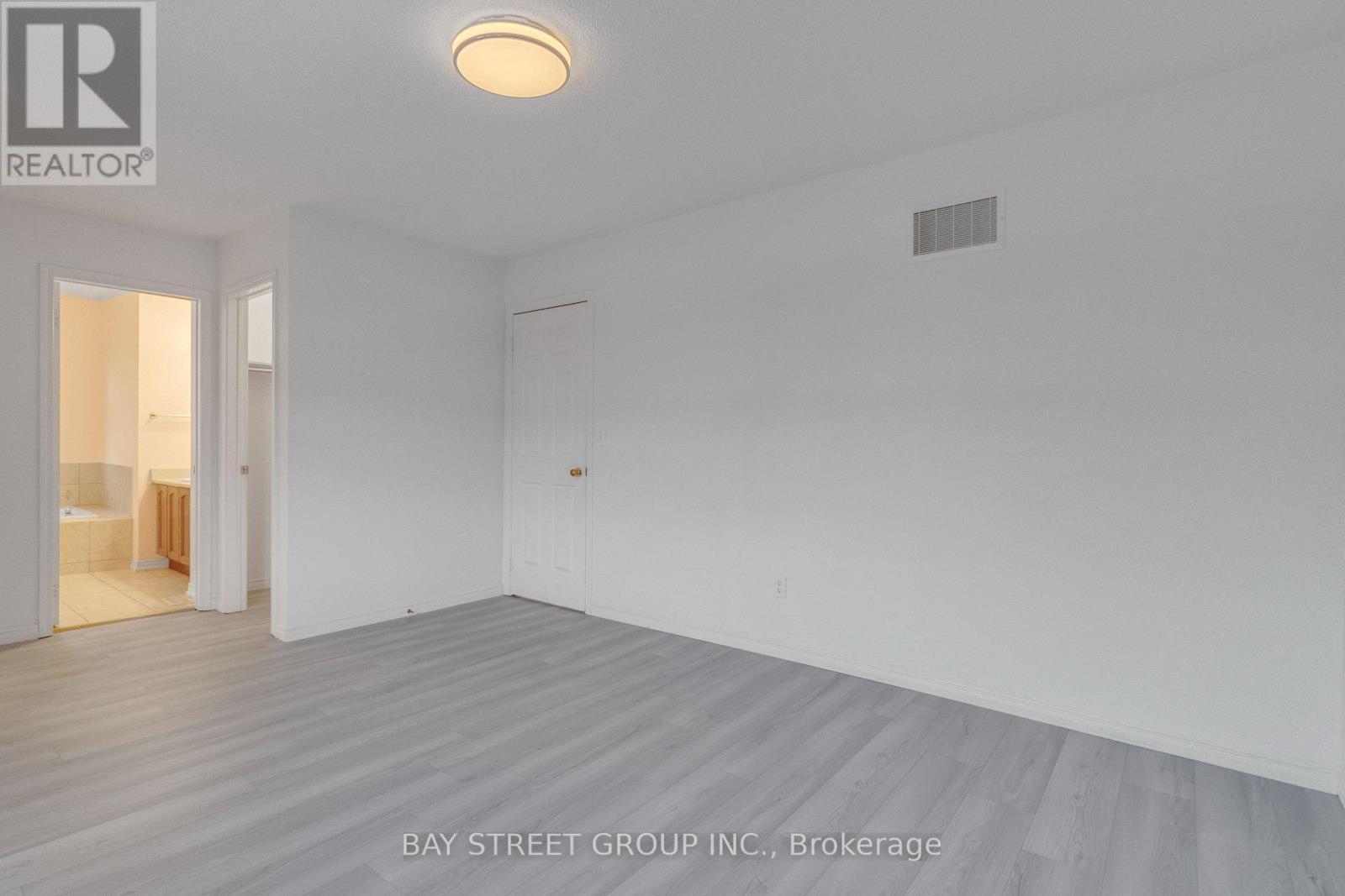 3196 Tim Dobbie Drive, Burlington, ON - Indoor Photo Showing Other Room