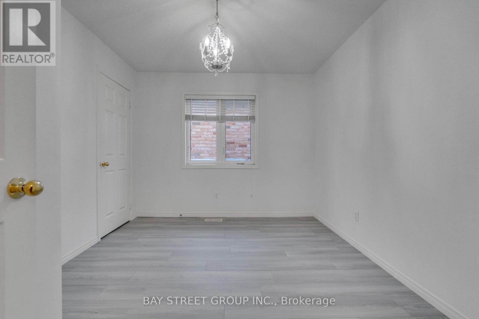 3196 Tim Dobbie Drive, Burlington, ON - Indoor Photo Showing Other Room