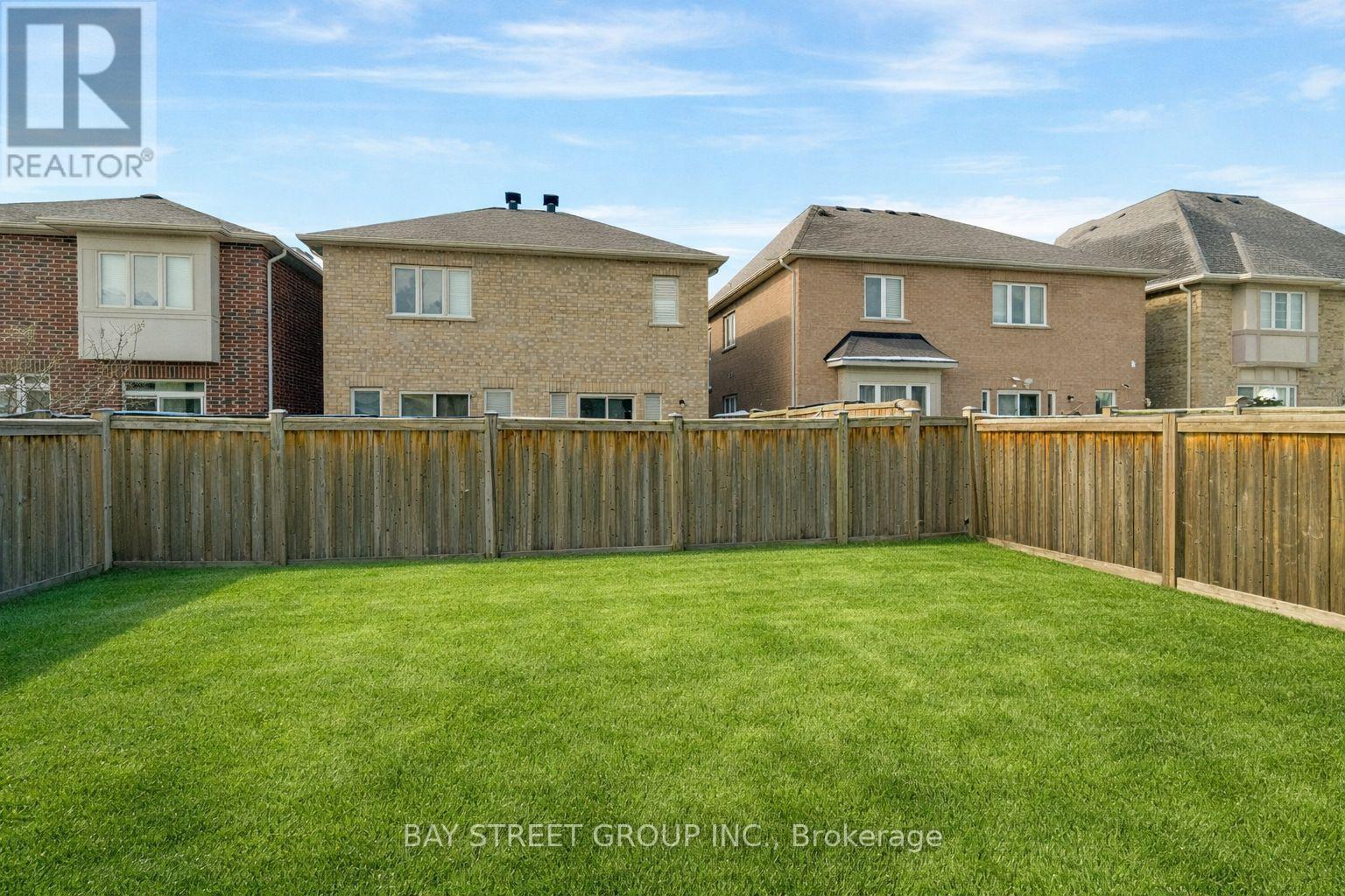 3196 Tim Dobbie Drive, Burlington, ON - Outdoor
