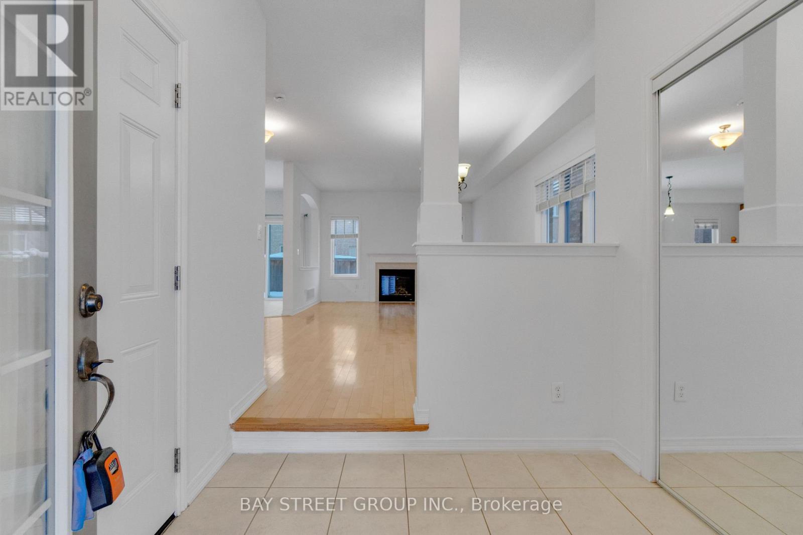 3196 Tim Dobbie Drive, Burlington, ON - Indoor Photo Showing Other Room