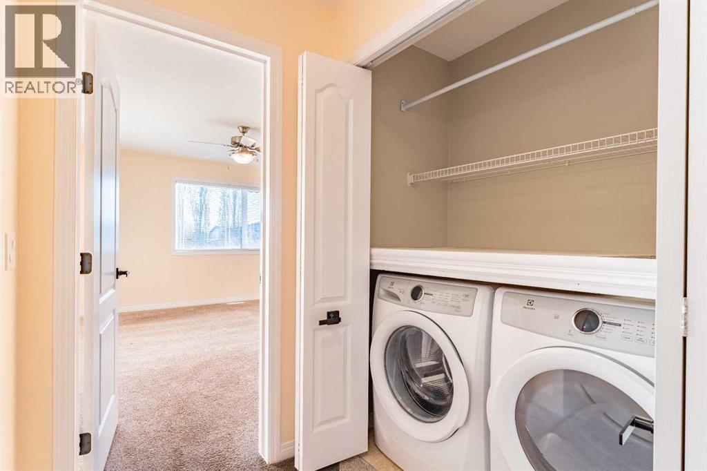 224 Highland Circle, Strathmore, AB - Indoor Photo Showing Laundry Room