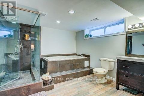 310 The Westway, Toronto, ON - Indoor Photo Showing Bathroom