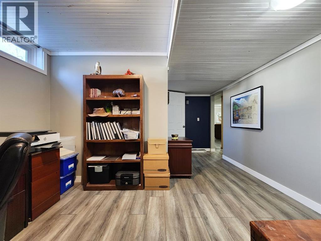 214 48 Avenue E, Claresholm, AB - Indoor