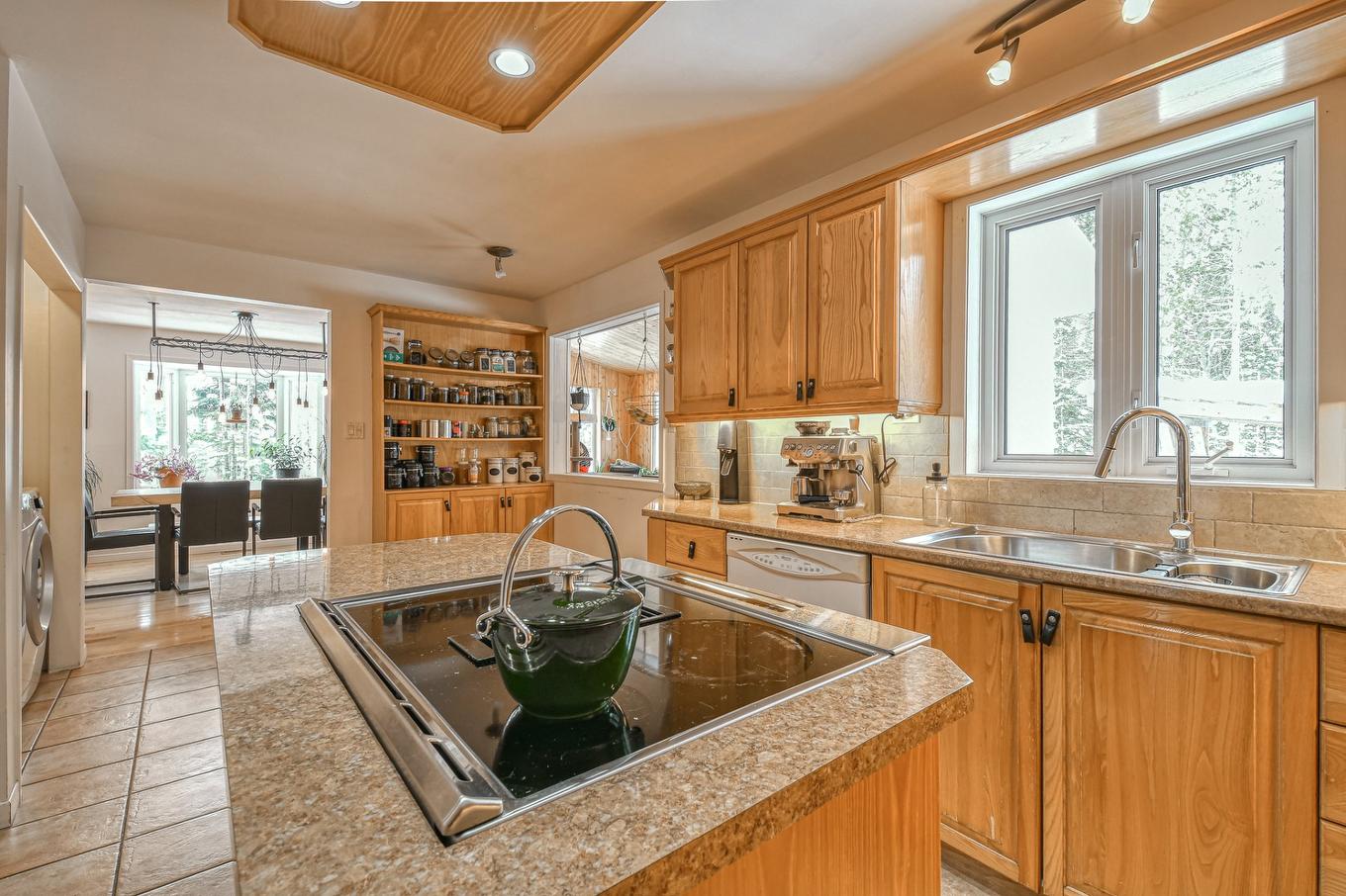 Kitchen - 4630 Ch. De La Doncaster, Sainte-Adèle, QC - Indoor Photo Showing Kitchen With Double Sink