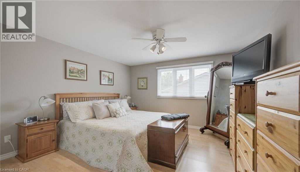 400 Foxhunt Place, Waterloo, ON - Indoor Photo Showing Bedroom