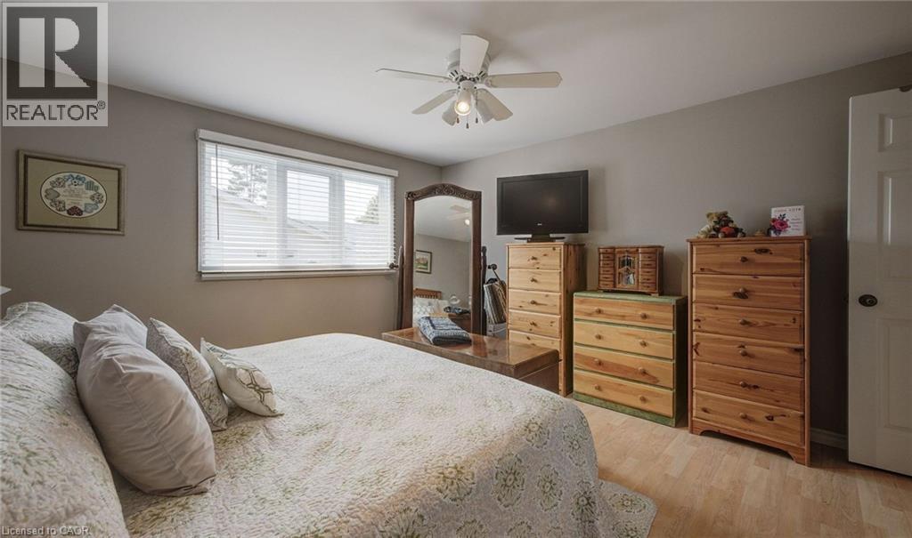 400 Foxhunt Place, Waterloo, ON - Indoor Photo Showing Bedroom