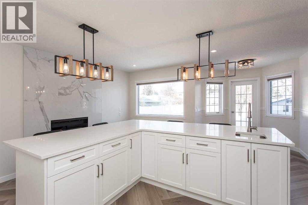 10 Pickwick Lane, Lacombe, AB - Indoor