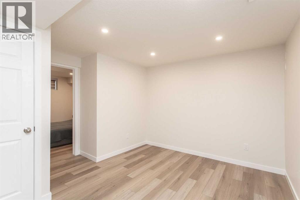 10 Pickwick Lane, Lacombe, AB - Indoor Photo Showing Other Room