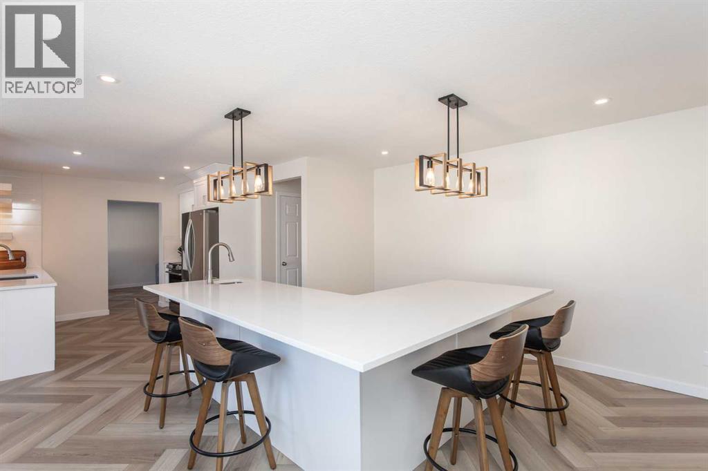 10 Pickwick Lane, Lacombe, AB - Indoor