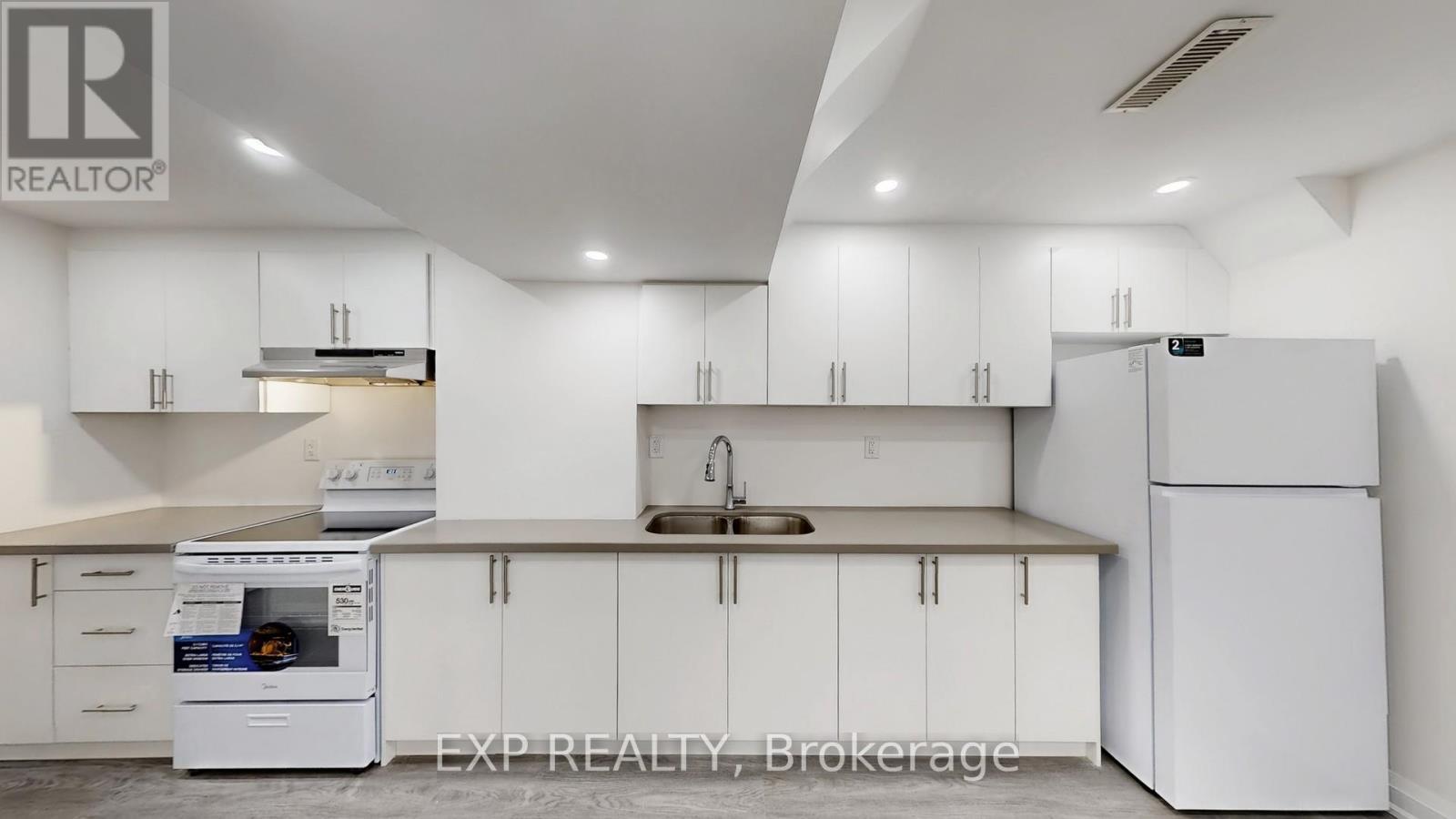Bsmt - 33 Native Landing, Brampton, ON - Indoor Photo Showing Kitchen With Double Sink