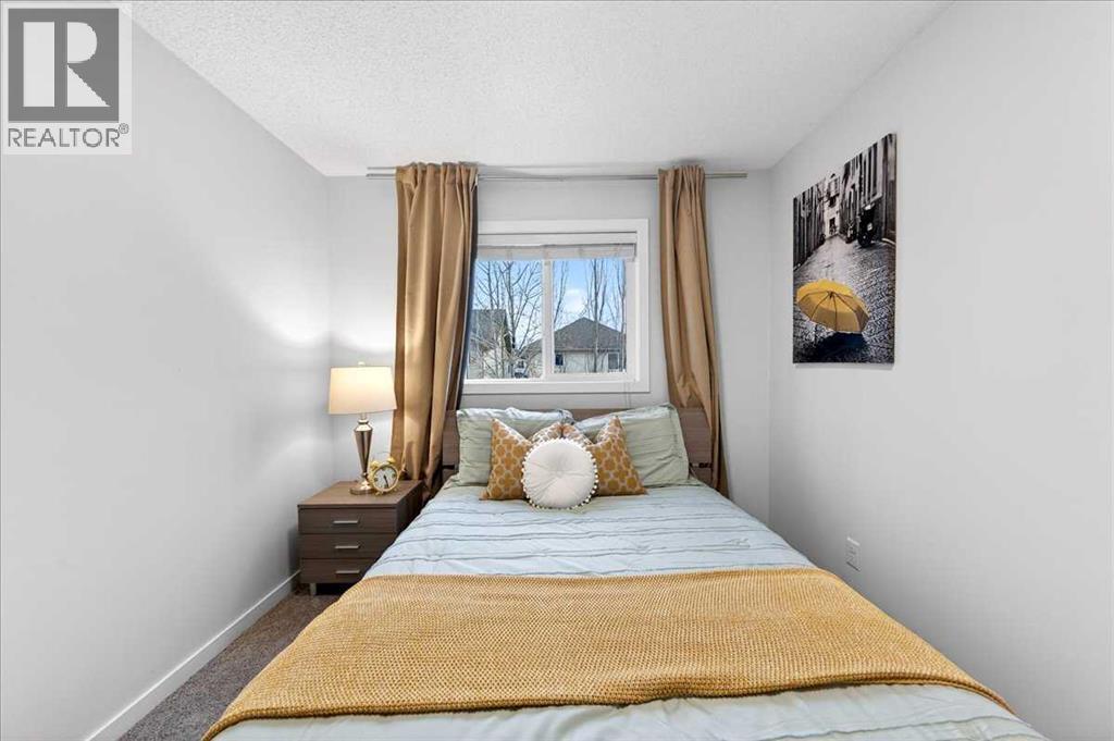 Bedroom - 43 Chaparral Valley Common Se, Calgary, AB - Indoor Photo Showing Bedroom