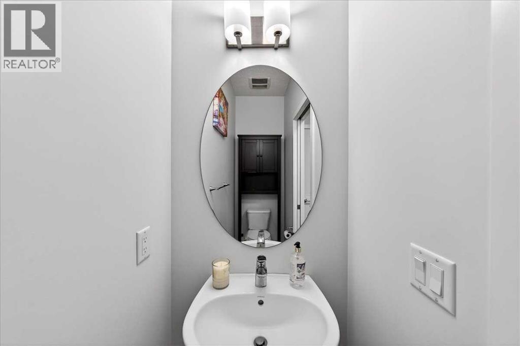 2 pcBath - 43 Chaparral Valley Common Se, Calgary, AB - Indoor Photo Showing Bathroom