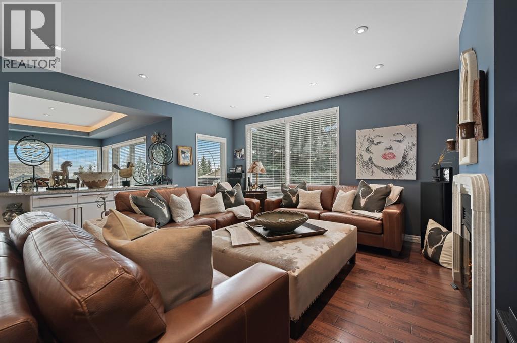 103 Stratton Park Sw, Calgary, AB - Indoor Photo Showing Living Room