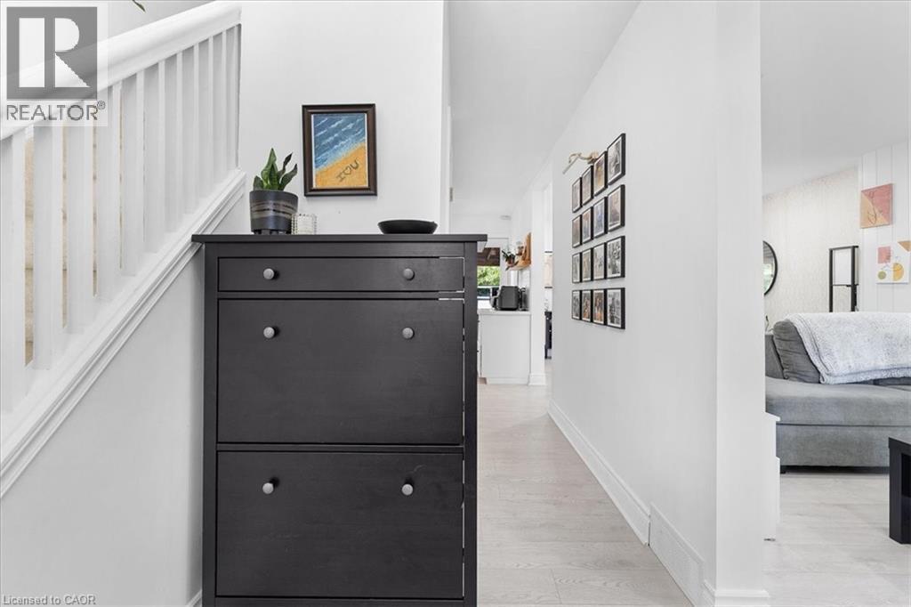 Detailed view of baseboards and wood finished floors - 133 Frederick Avenue, Hamilton, ON - Indoor