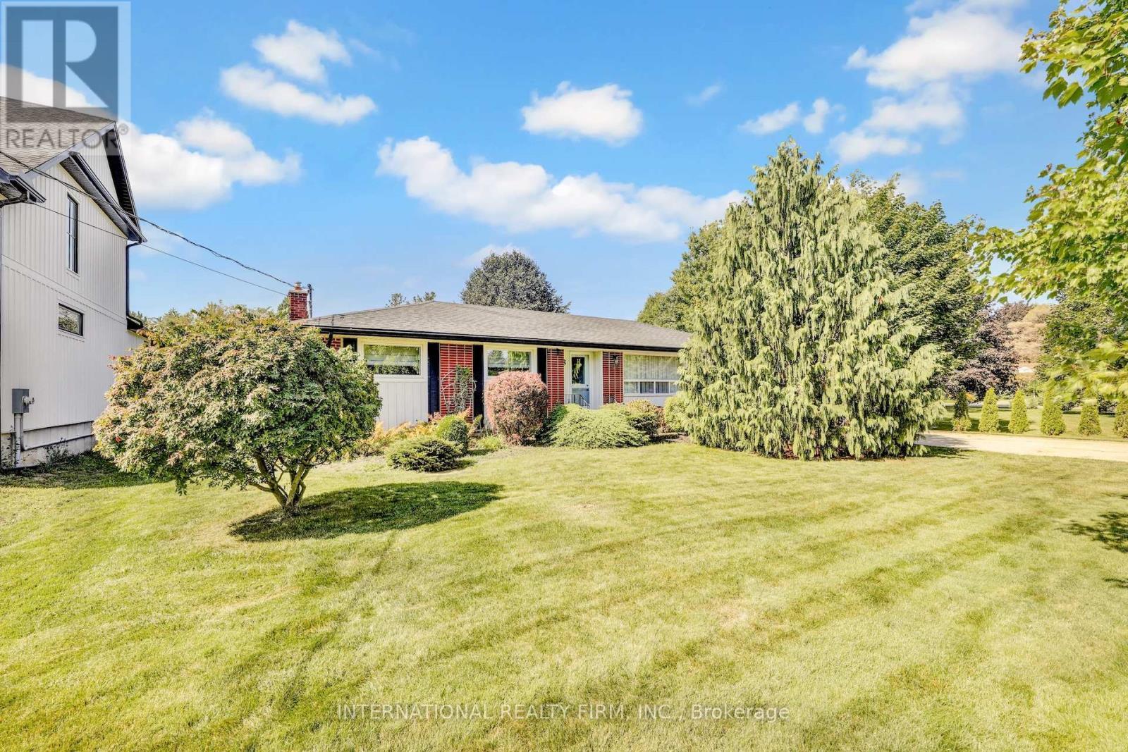 33 Ridgeway Avenue, Guelph, ON - Outdoor