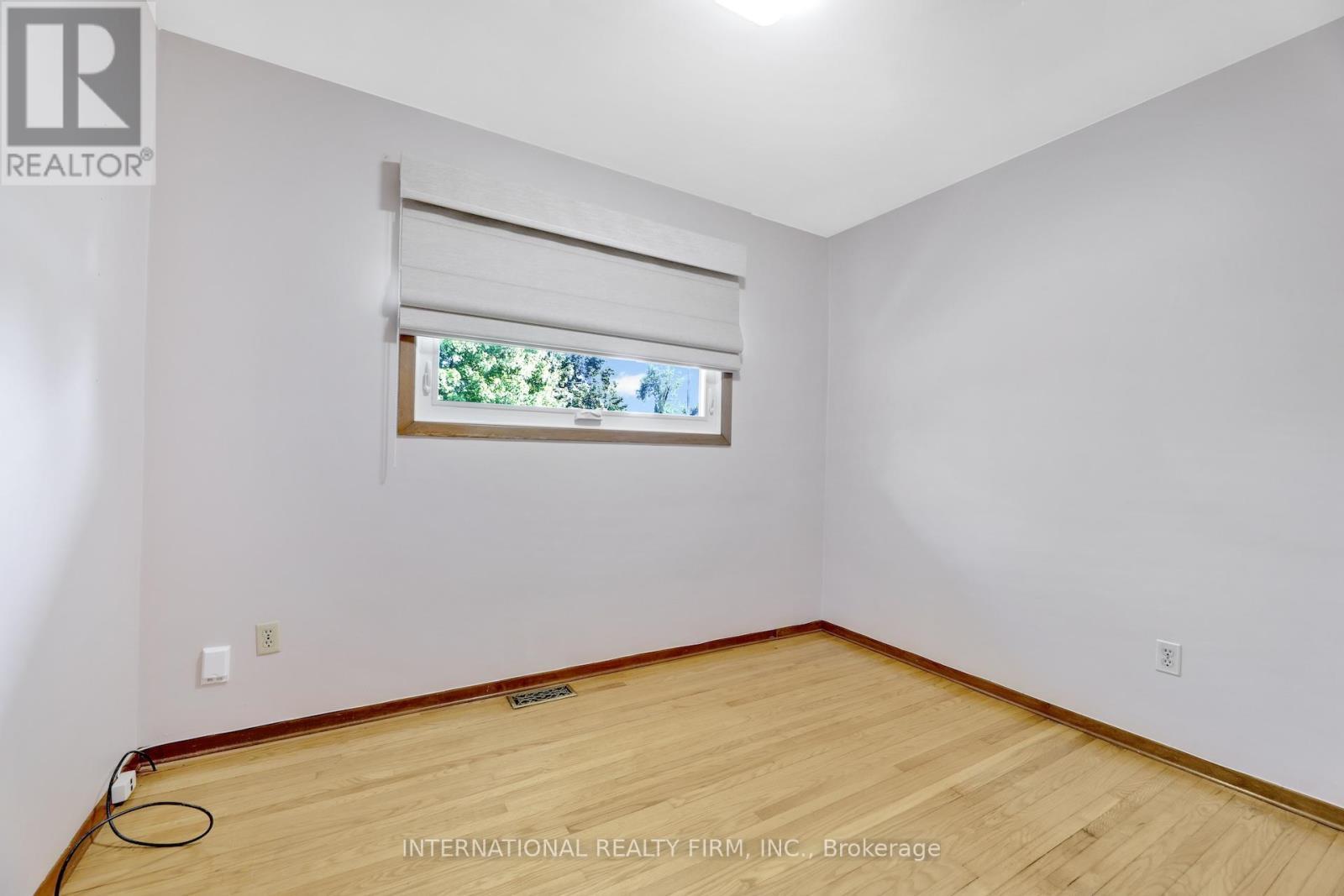 33 Ridgeway Avenue, Guelph, ON - Indoor Photo Showing Other Room