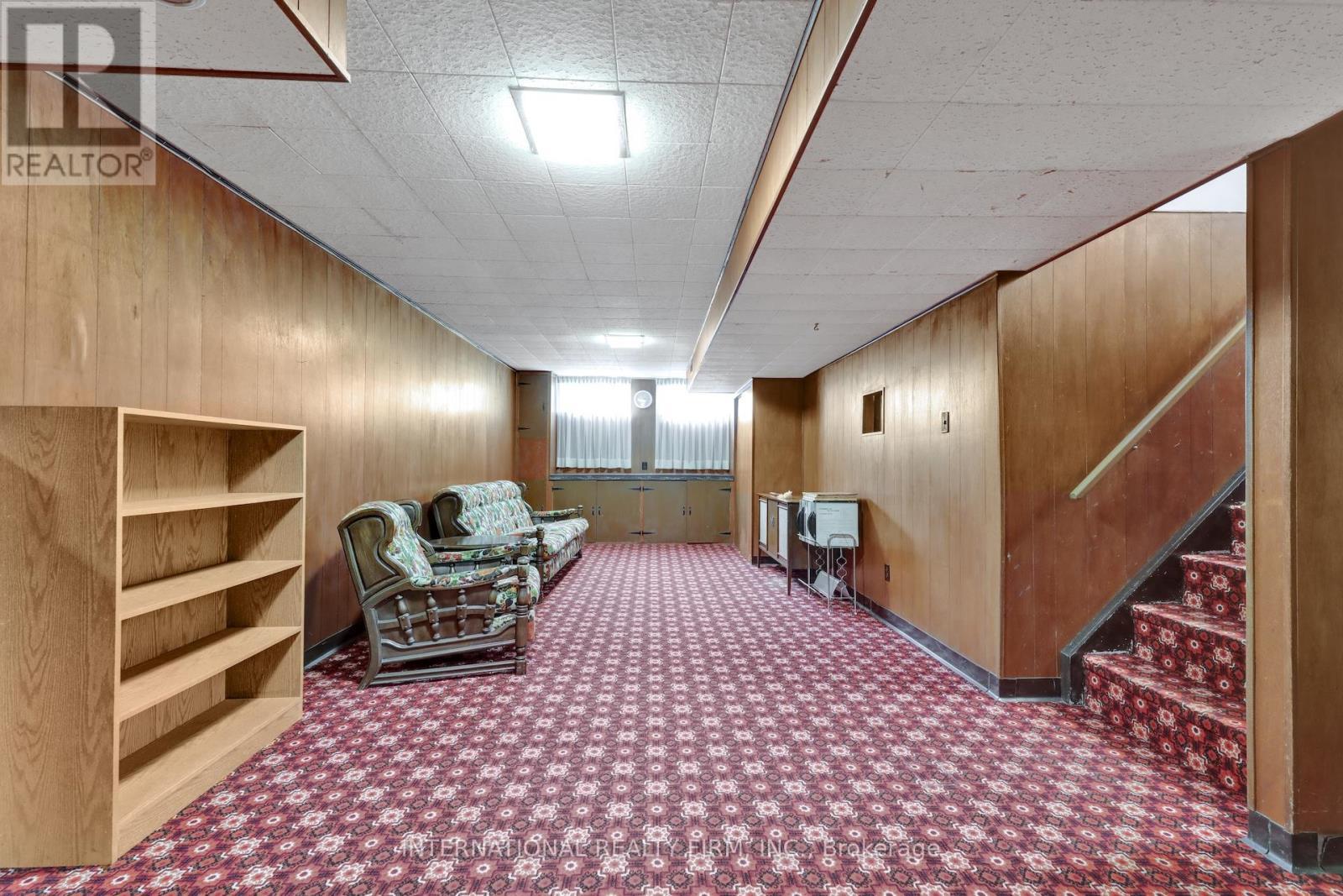 33 Ridgeway Avenue, Guelph, ON - Indoor Photo Showing Other Room