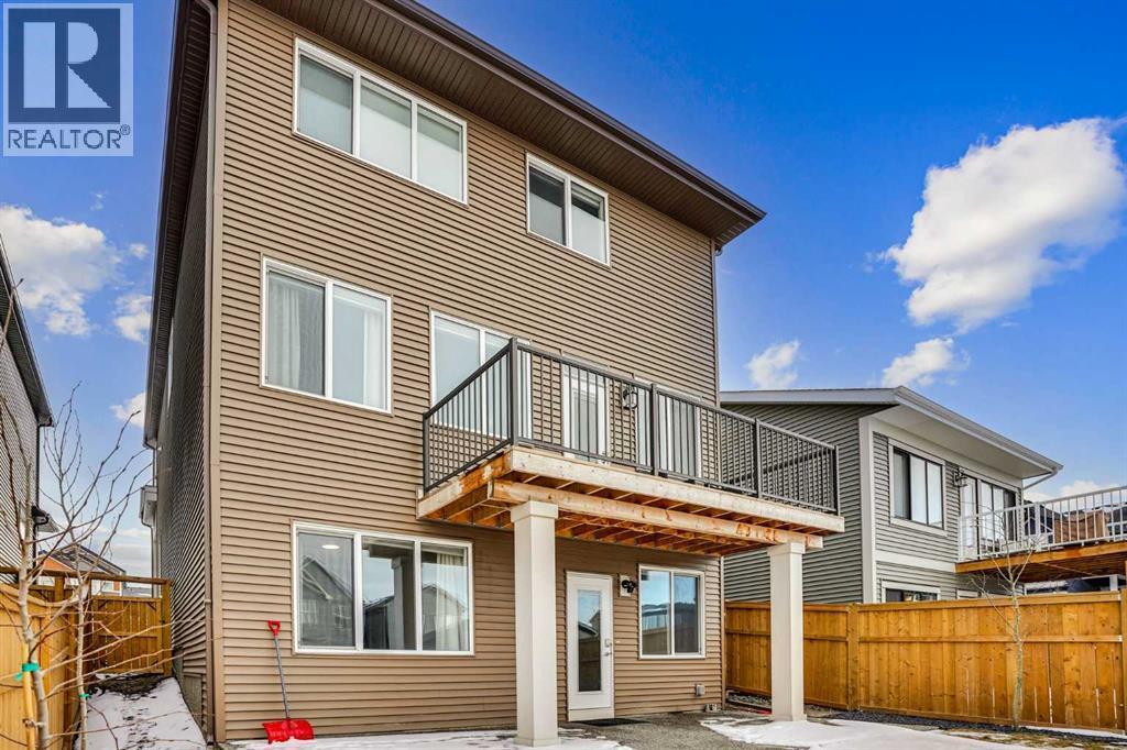 86 Edith Row Nw, Calgary, AB - Outdoor